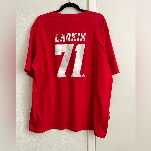 Levelwear NHL Detroit Red Wings Larkin 71 Adult Men's Red Shirt Size XL - Picture 2 of 3